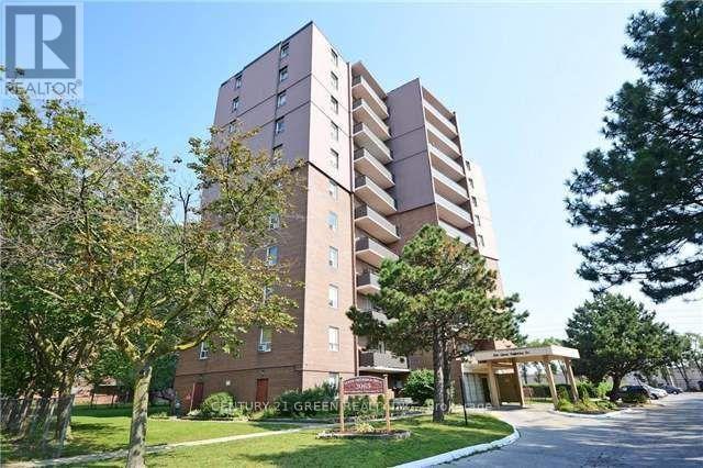 902 - 3065 Queen Frederica Drive, Mississauga, Ontario  L4Y 3A3 - Photo 1 - W13031216