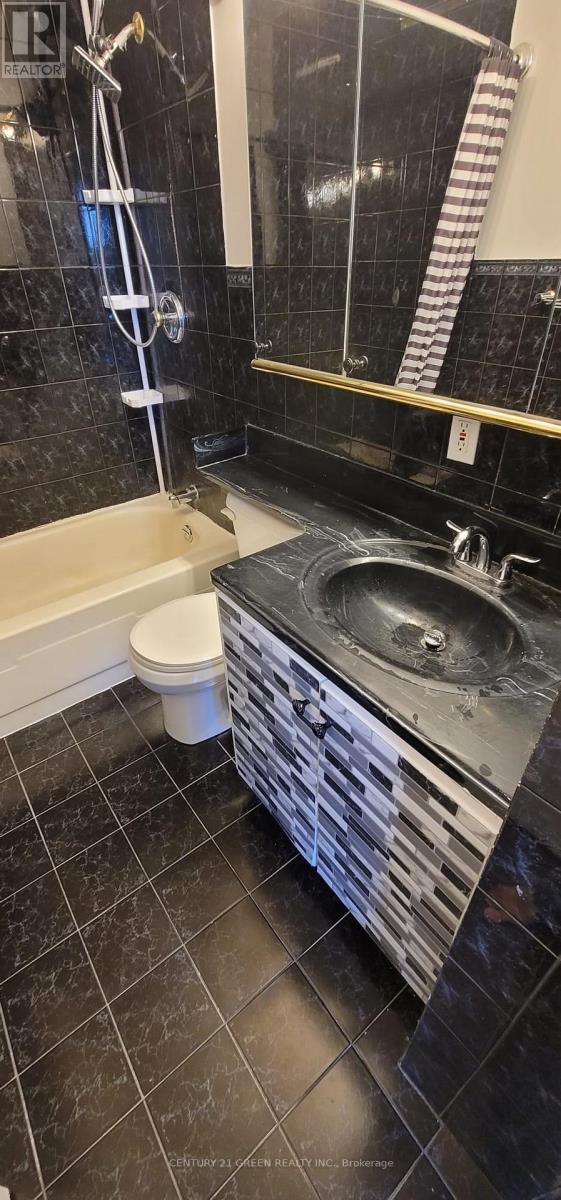 902 - 3065 Queen Frederica Drive, Mississauga, Ontario  L4Y 3A3 - Photo 17 - W13031216