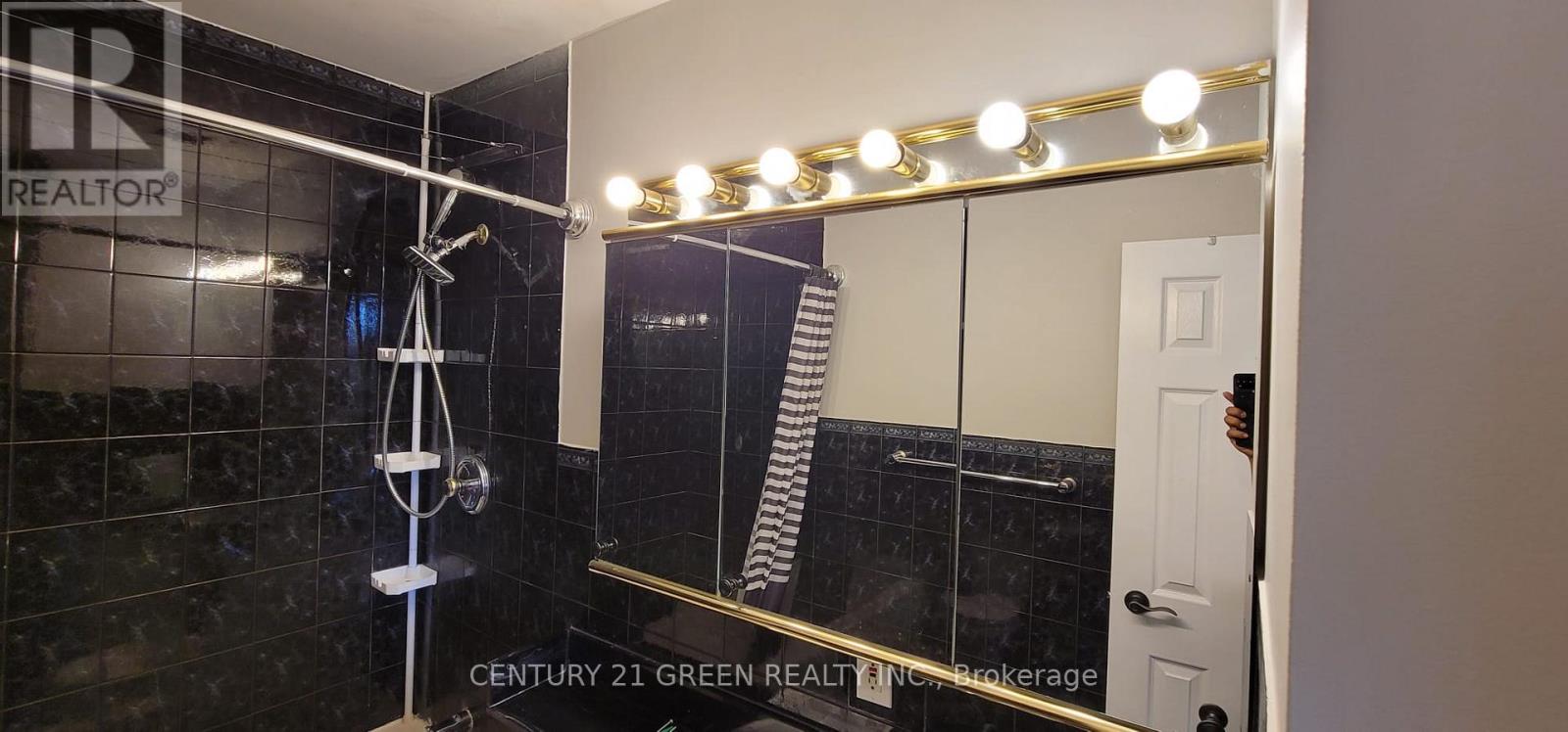 902 - 3065 Queen Frederica Drive, Mississauga, Ontario  L4Y 3A3 - Photo 18 - W13031216