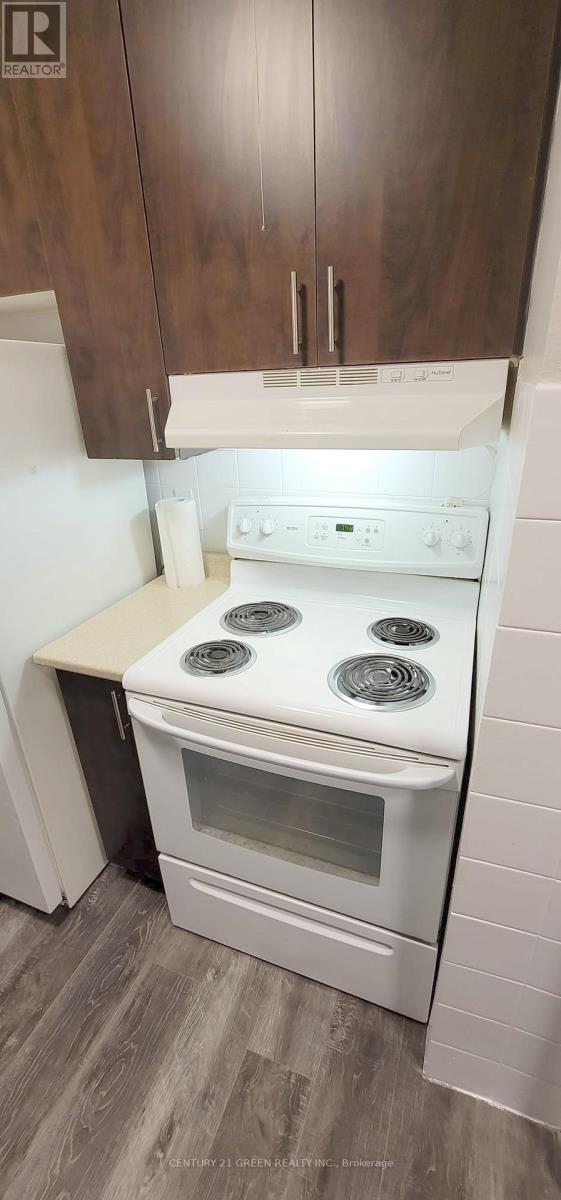 902 - 3065 Queen Frederica Drive, Mississauga, Ontario  L4Y 3A3 - Photo 9 - W13031216