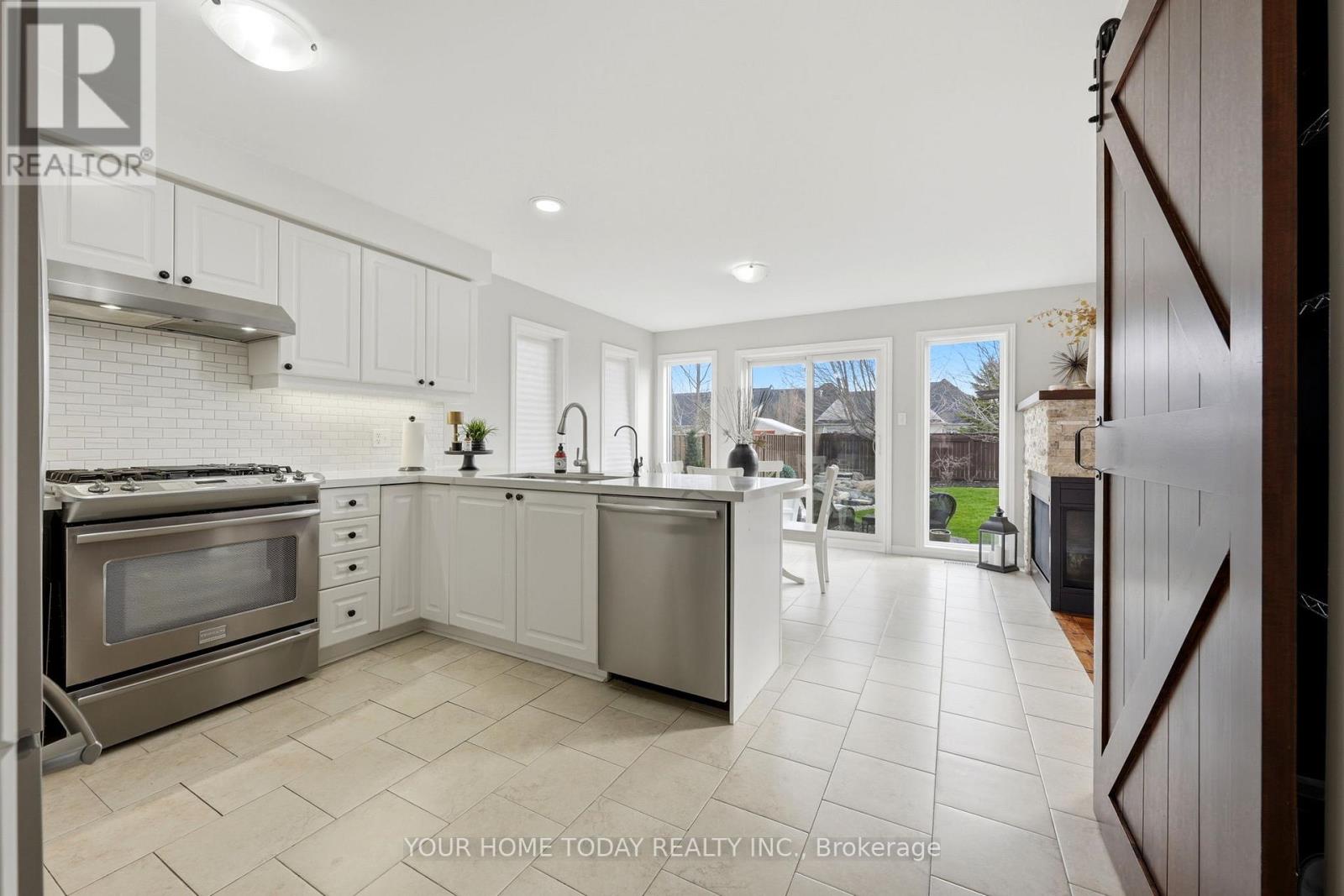 96 Lauchlin Crescent, Halton Hills, Ontario  L7G 5R5 - Photo 9 - W13031220