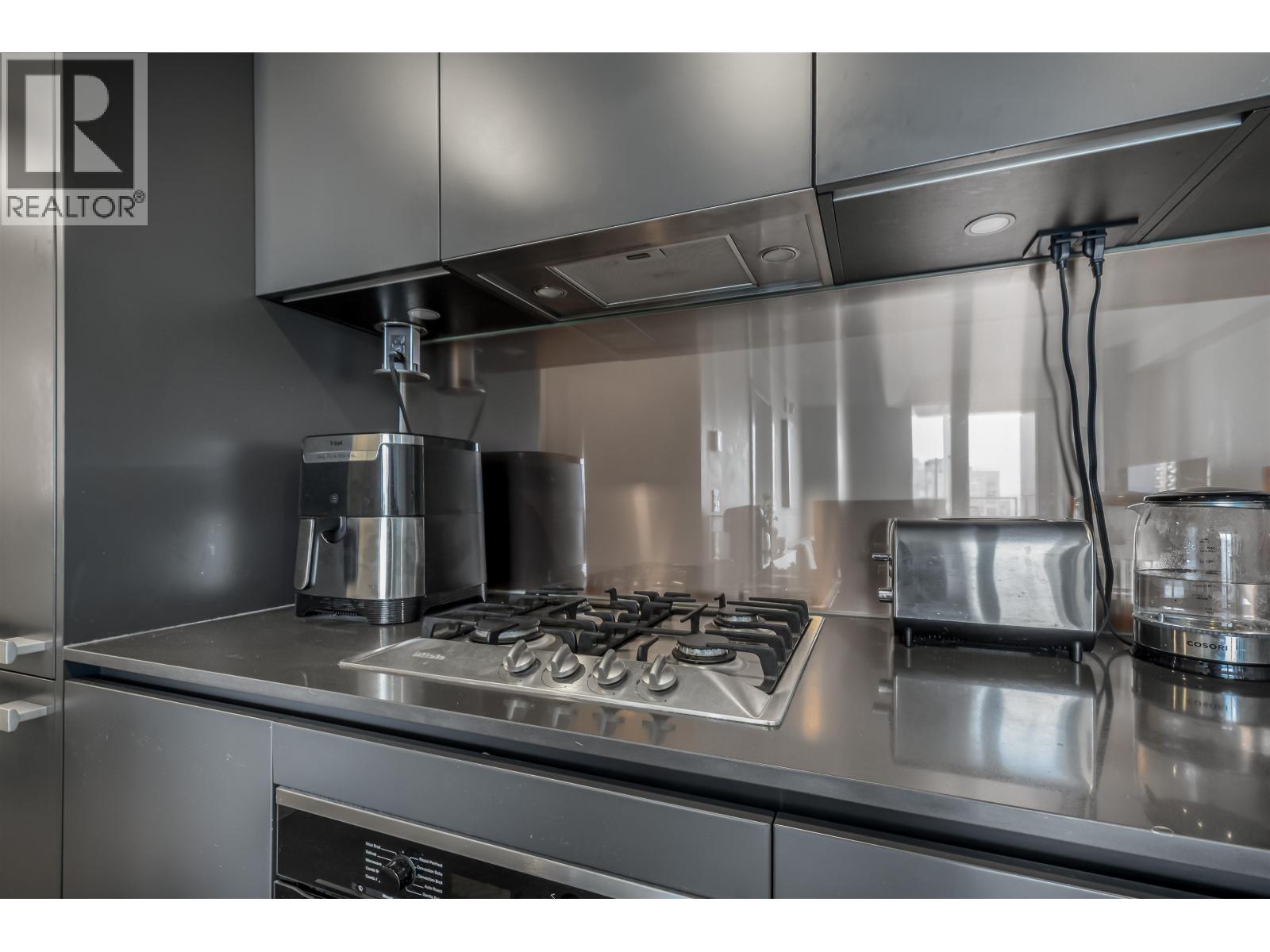 2306 1480 Howe Street, Vancouver, British Columbia  V6Z 0G5 - Photo 3 - R3113806