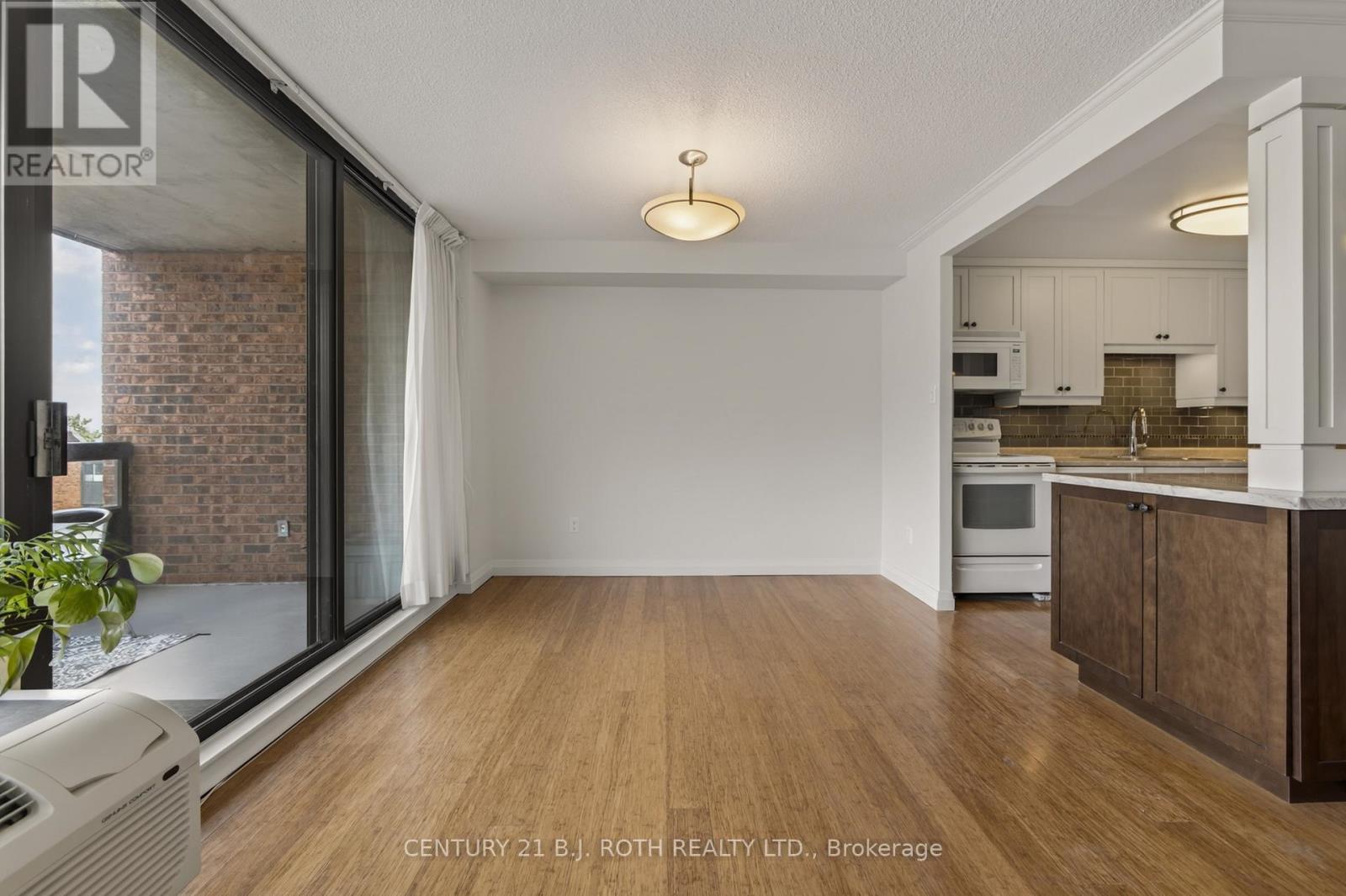 301 - 181 Collier Street, Barrie, Ontario  L4M 5L6 - Photo 13 - S12843760