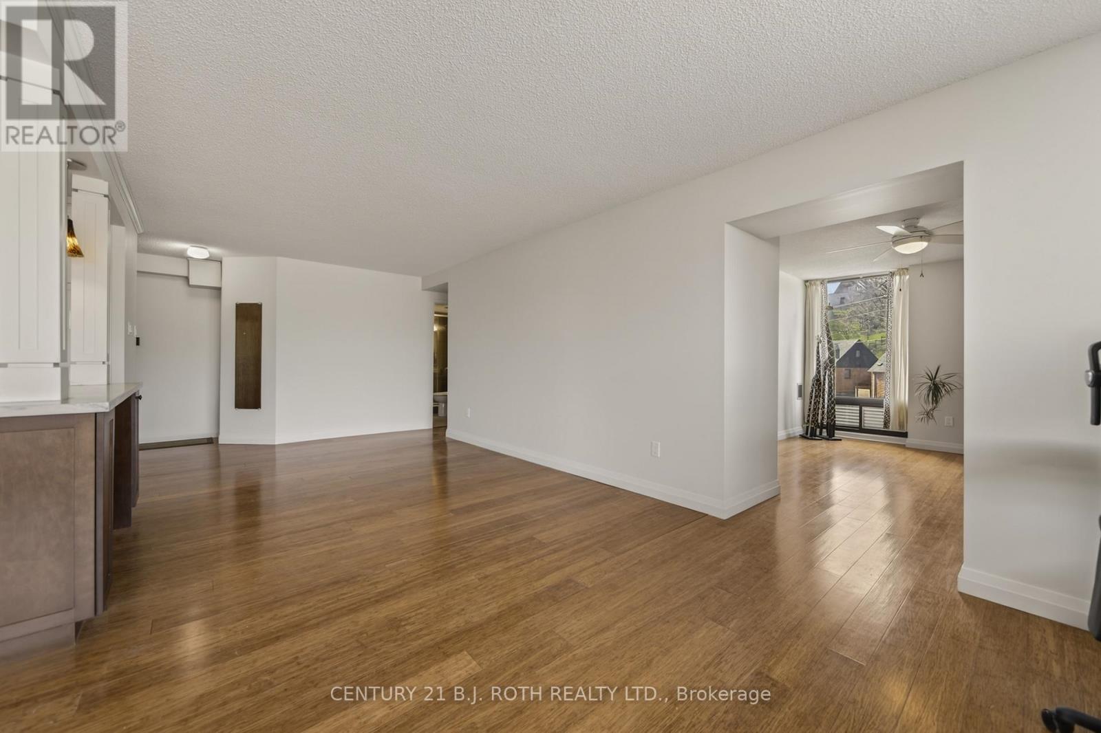 301 - 181 Collier Street, Barrie, Ontario  L4M 5L6 - Photo 14 - S12843760