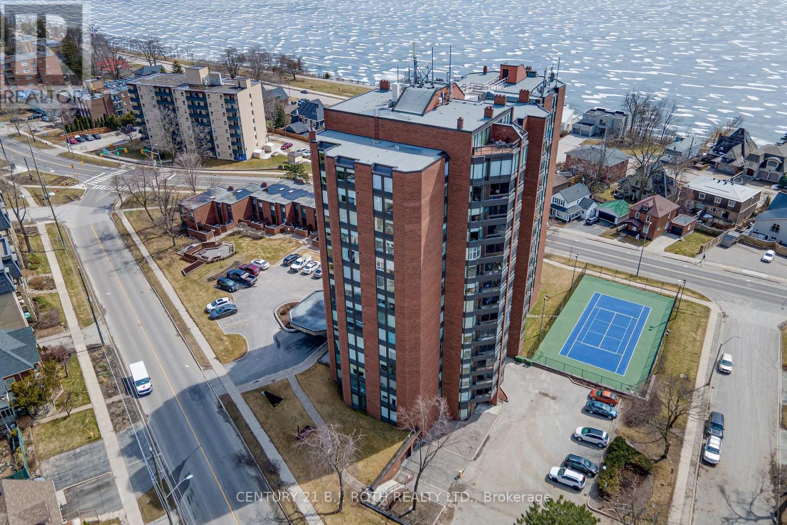 301 - 181 Collier Street, Barrie, Ontario  L4M 5L6 - Photo 3 - S12843760