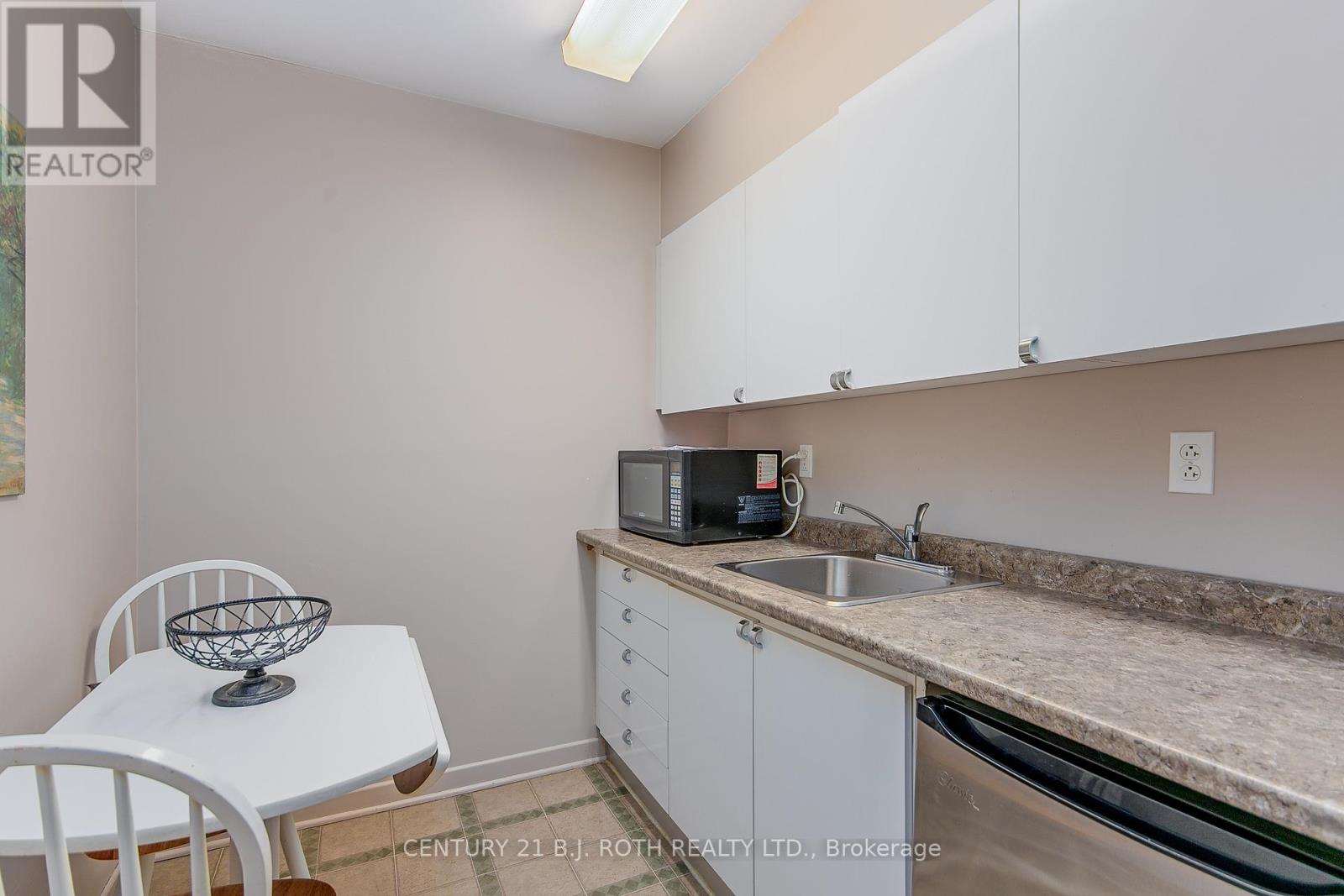 301 - 181 Collier Street, Barrie, Ontario  L4M 5L6 - Photo 44 - S12843760