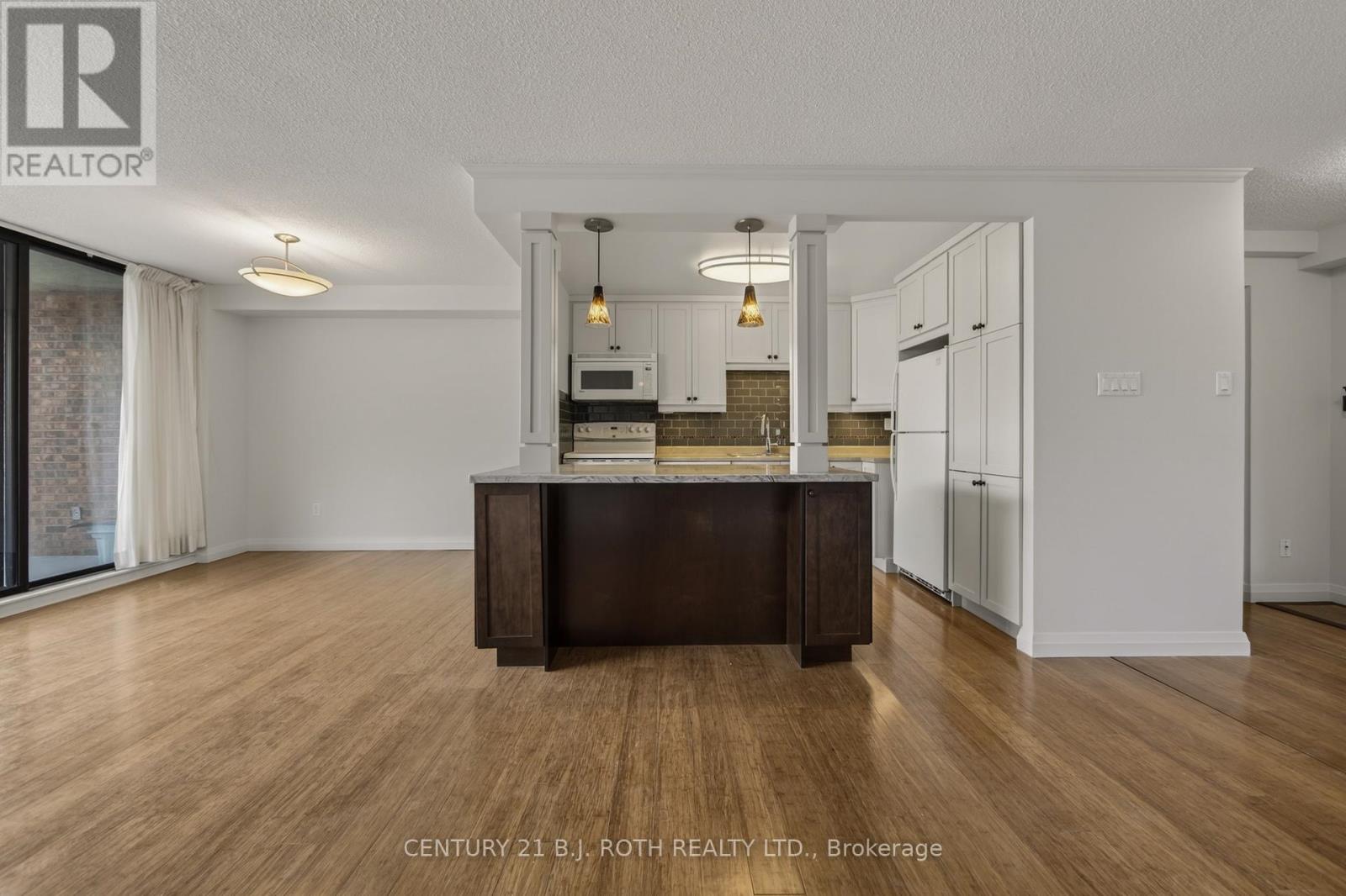 301 - 181 Collier Street, Barrie, Ontario  L4M 5L6 - Photo 9 - S12843760