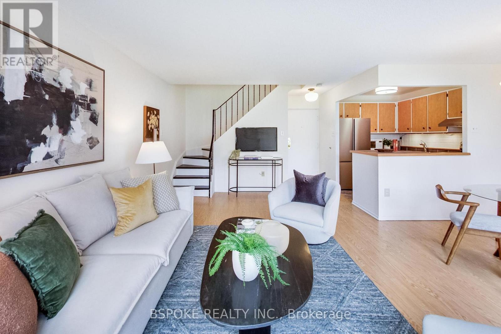 103 - 2001 Bonnymede Drive, Mississauga, Ontario  L5J 4H8 - Photo 4 - W13031162