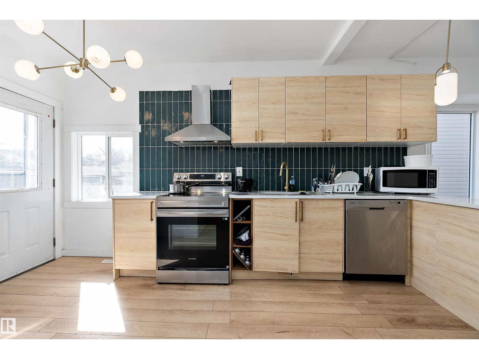 11919 96 St Nw, Edmonton, Alberta  T5G 1V6 - Photo 7 - E4483523