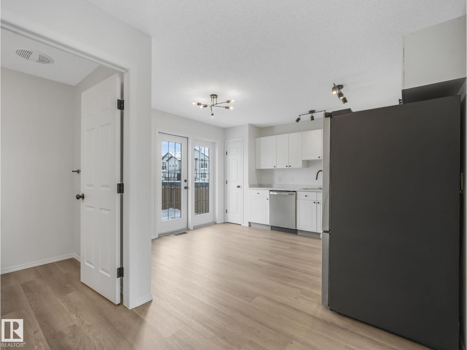 #14 15128 22 St Nw, Edmonton, Alberta  T5Y 2W5 - Photo 11 - E4483524