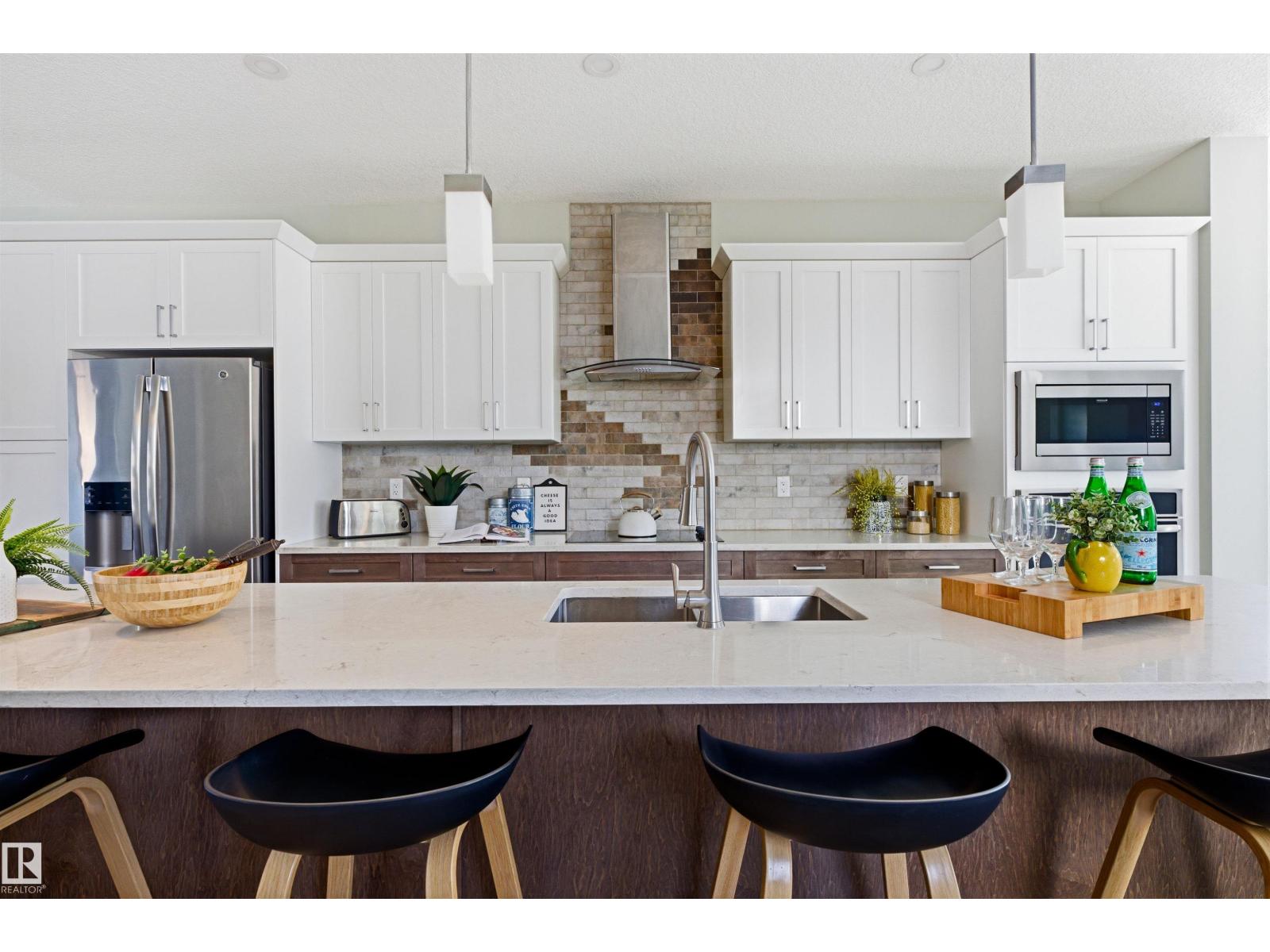 9928 151 St Nw Nw, Edmonton, Alberta  T5P 1T2 - Photo 11 - E4483525