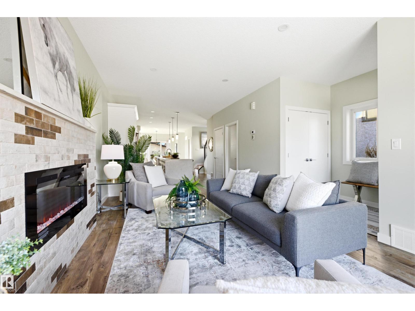 9928 151 St Nw Nw, Edmonton, Alberta  T5P 1T2 - Photo 8 - E4483525