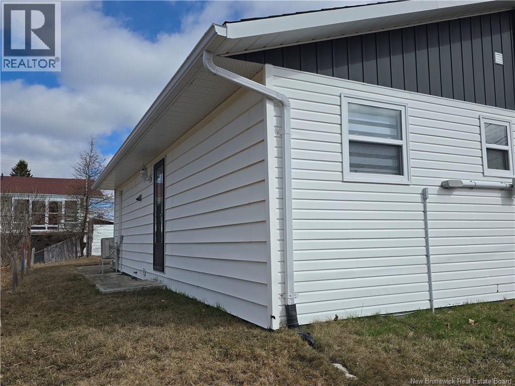 462 Saulnier Est, Tracadie, New Brunswick  E1X 1E3 - Photo 5 - NB137615
