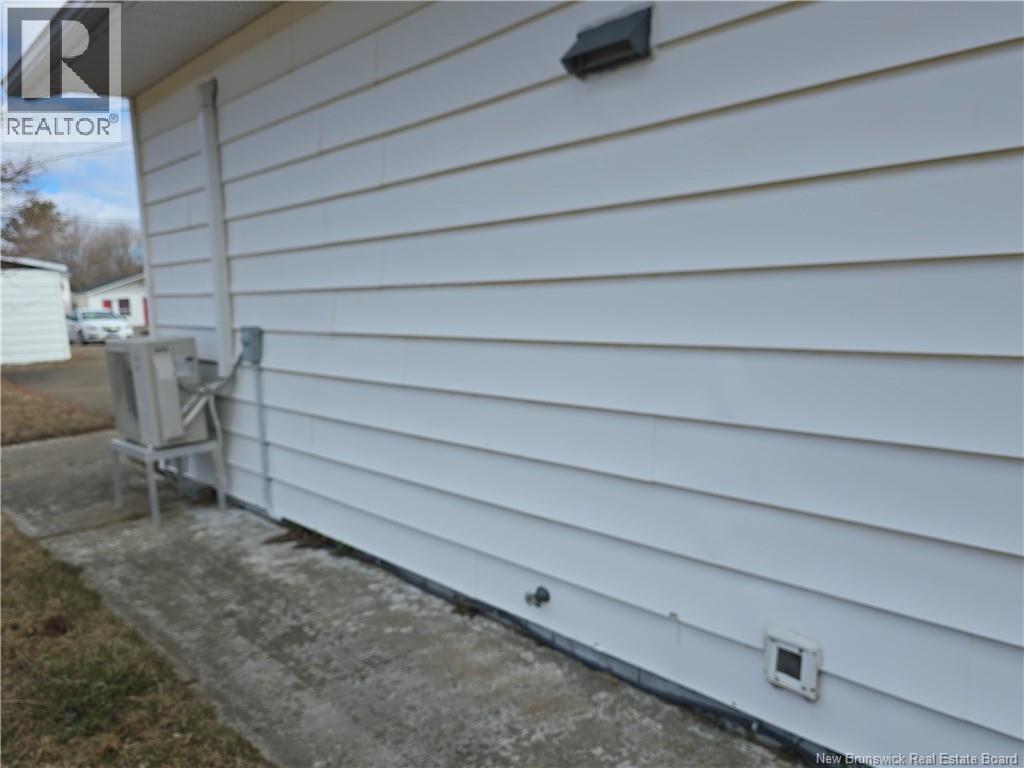 462 Saulnier Est, Tracadie, New Brunswick  E1X 1E3 - Photo 6 - NB137615