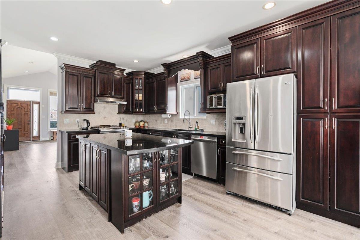 11288 87a Avenue, Delta, British Columbia  V4C 3A6 - Photo 8 - R3113883