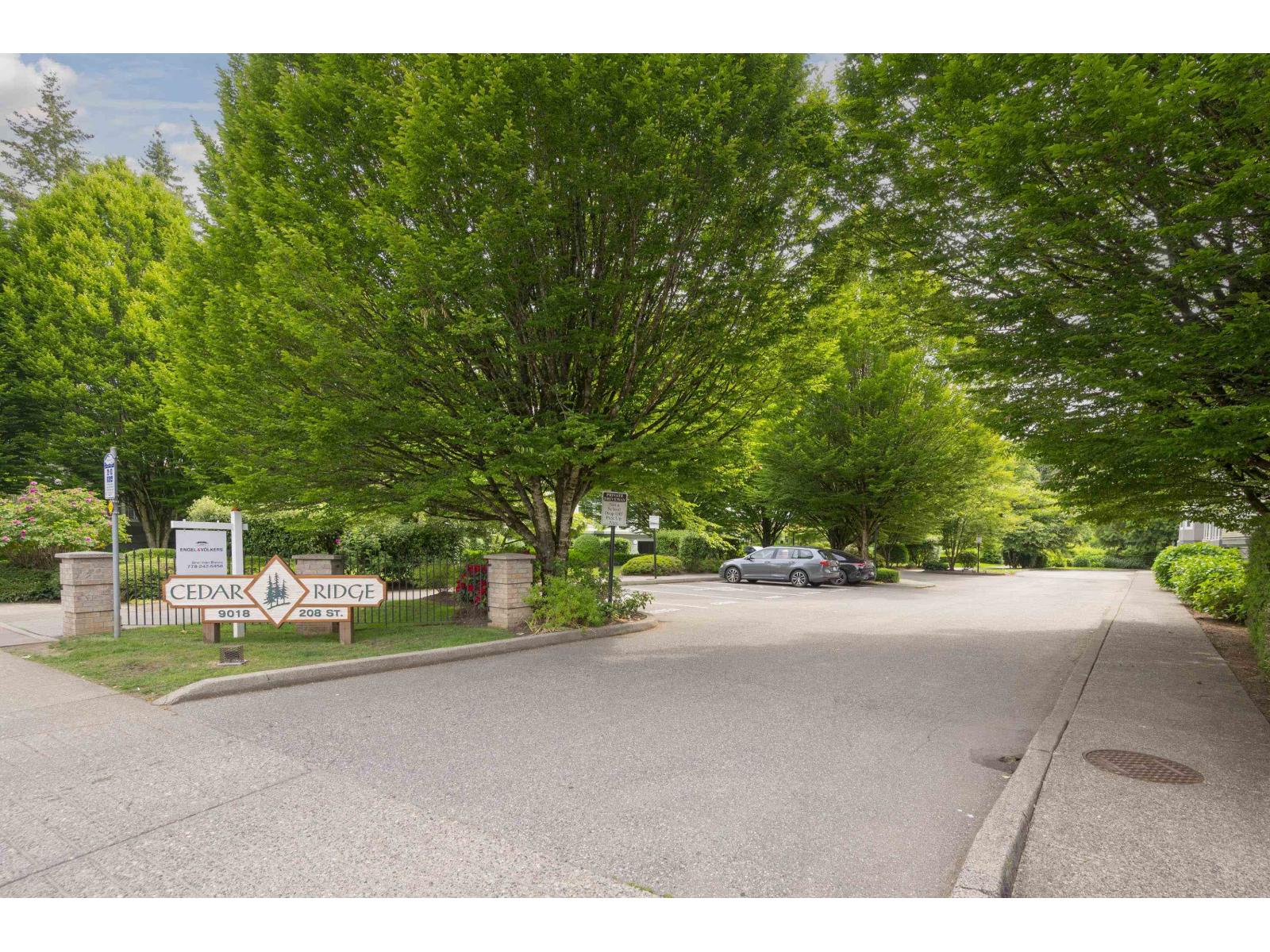 302 9018 208 Street, Langley, British Columbia  V1M 2Y8 - Photo 2 - R3113359