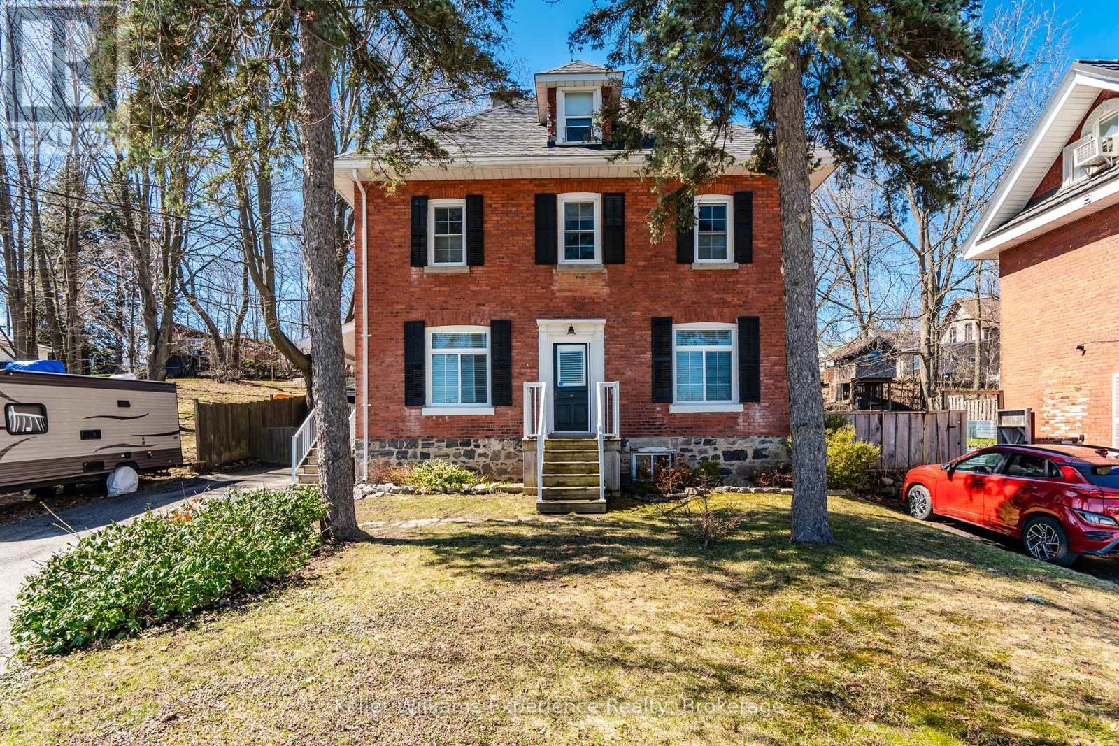 166 SIXTH STREET, Midland, Ontario