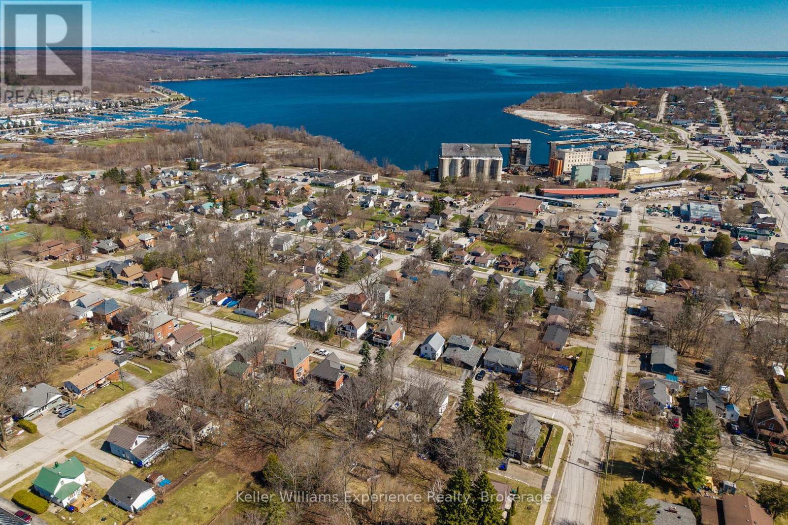 166 Sixth Street, Midland, Ontario  L4R 3X6 - Photo 3 - S13030594