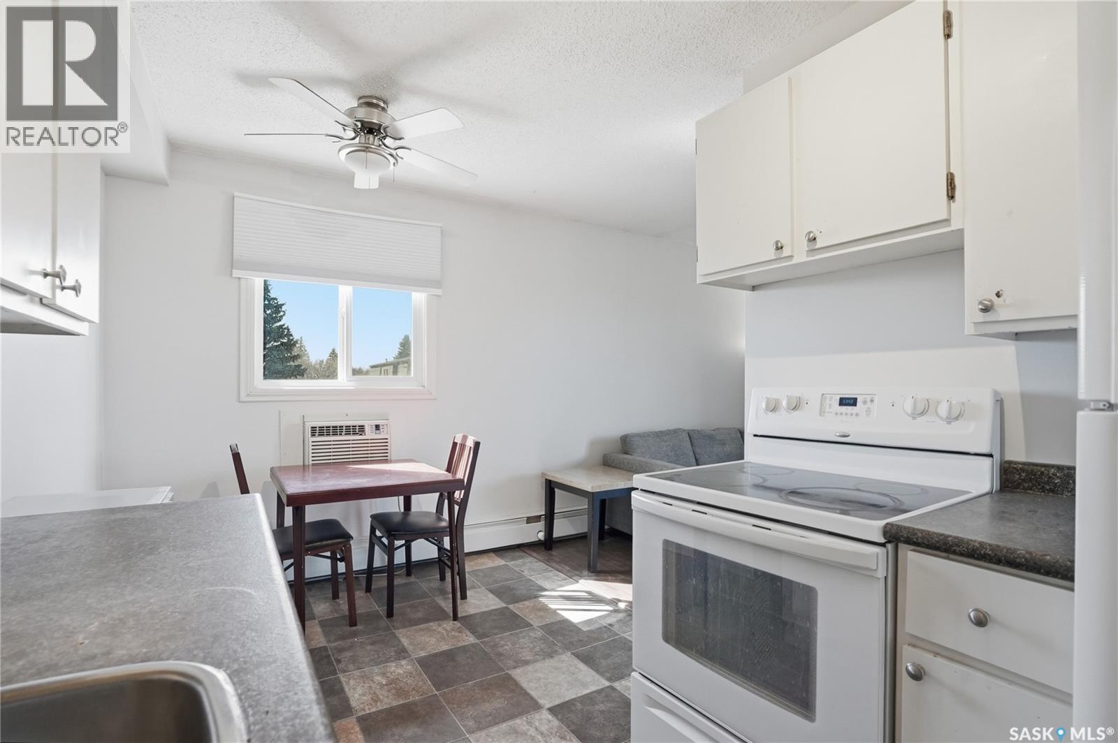 18 116 Acadia Court, Saskatoon, Saskatchewan  S7H 4T7 - Photo 6 - SK033644