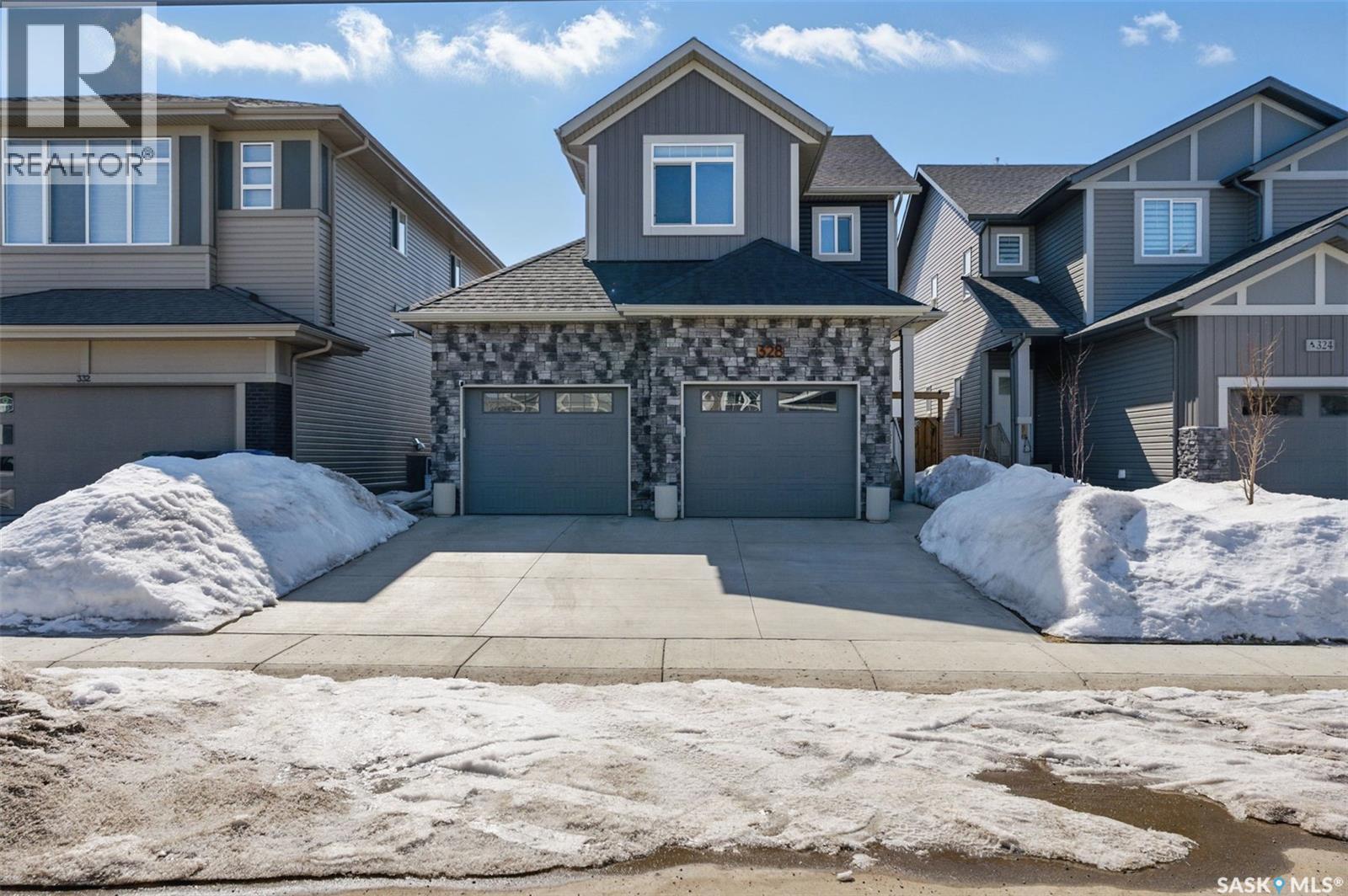 328 Barrett Street, Saskatoon, Saskatchewan  S7W 1C7 - Photo 1 - SK033612