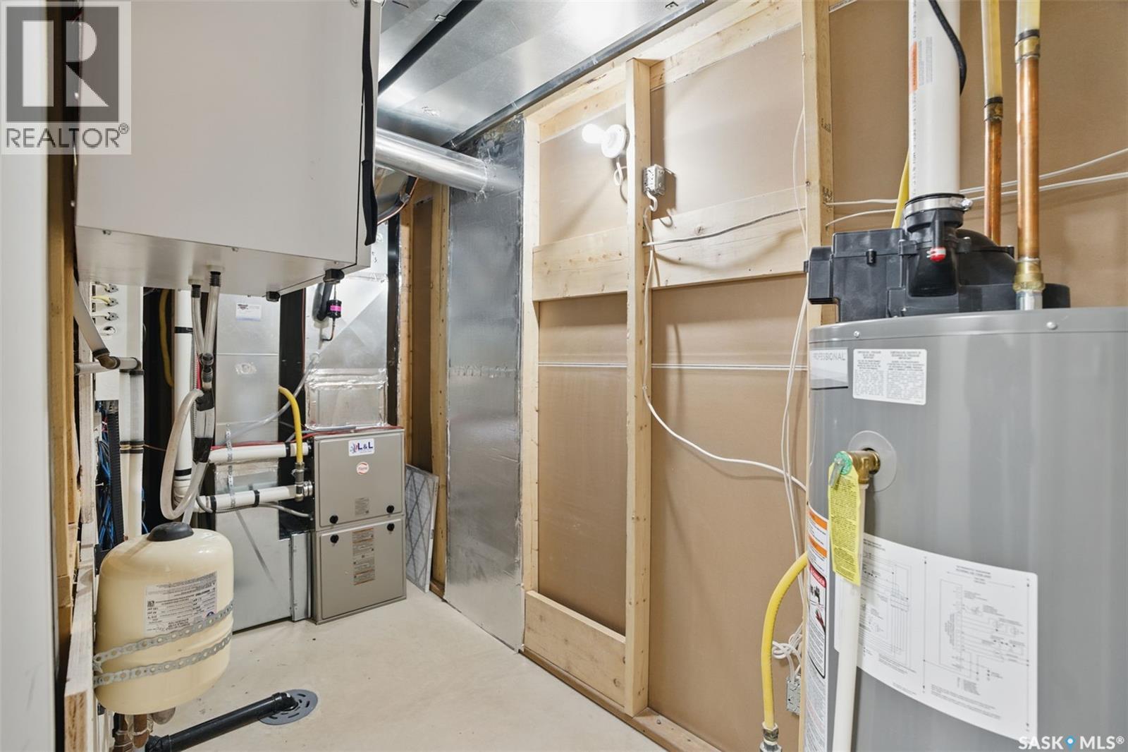 328 Barrett Street, Saskatoon, Saskatchewan  S7W 1C7 - Photo 34 - SK033612