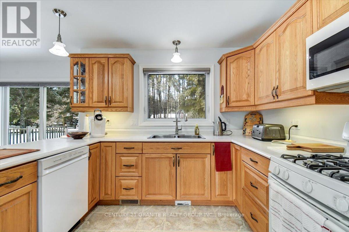 34 Wilson Lane, Hastings Highlands, Ontario  K0L 1C0 - Photo 12 - X12888290