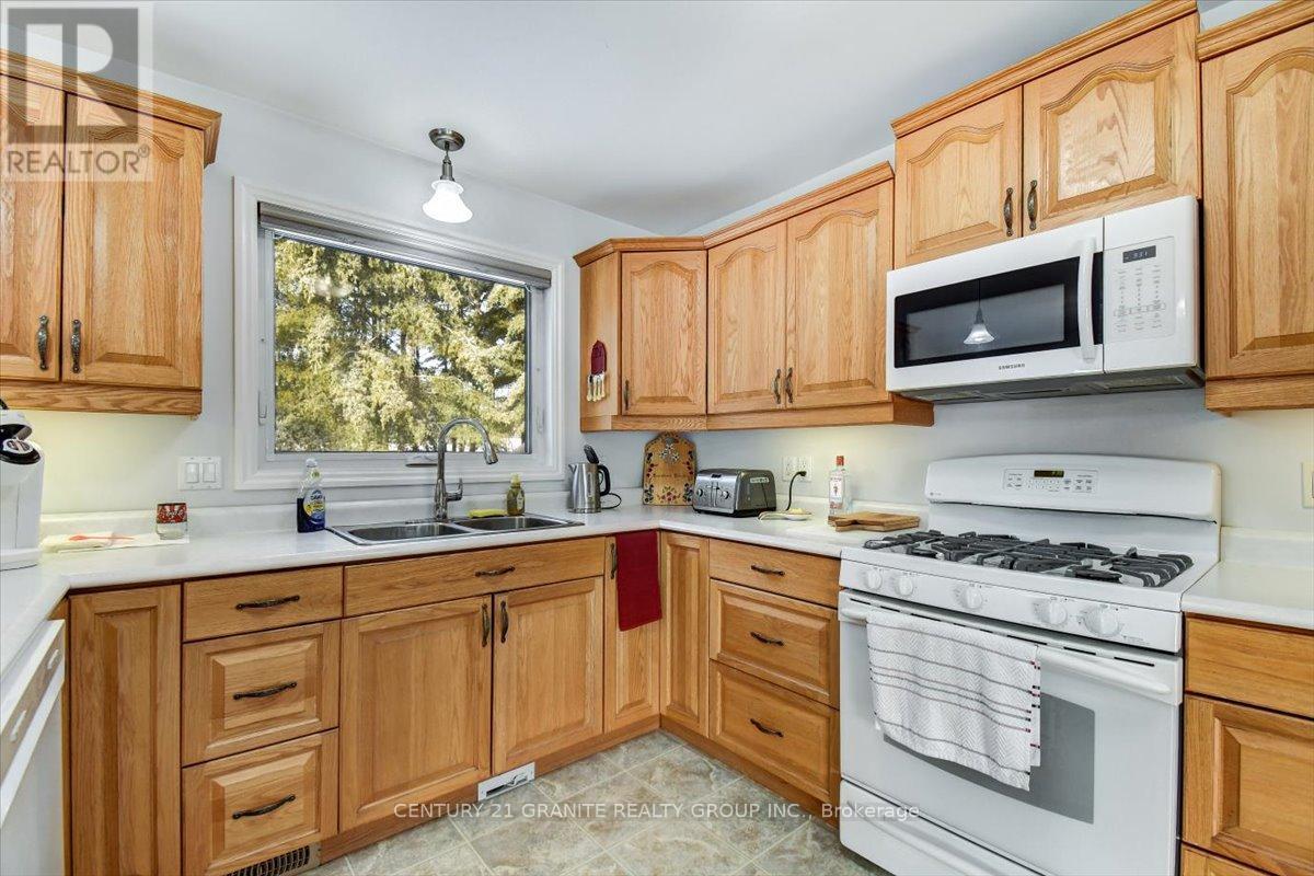 34 Wilson Lane, Hastings Highlands, Ontario  K0L 1C0 - Photo 11 - X12888290