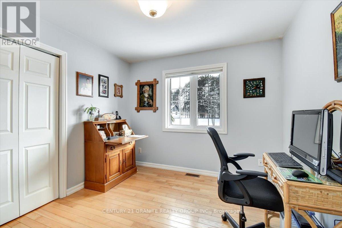 34 Wilson Lane, Hastings Highlands, Ontario  K0L 1C0 - Photo 17 - X12888290