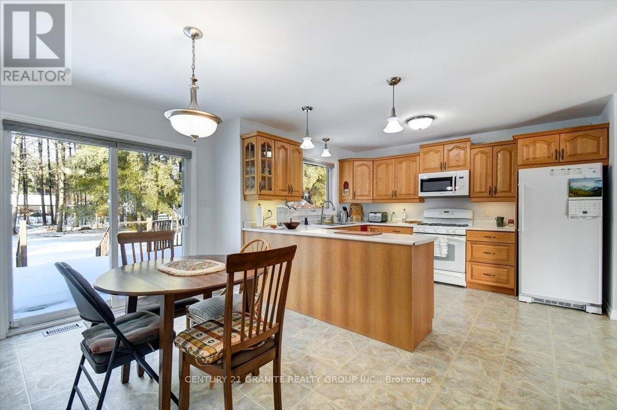 34 Wilson Lane, Hastings Highlands, Ontario  K0L 1C0 - Photo 9 - X12888290