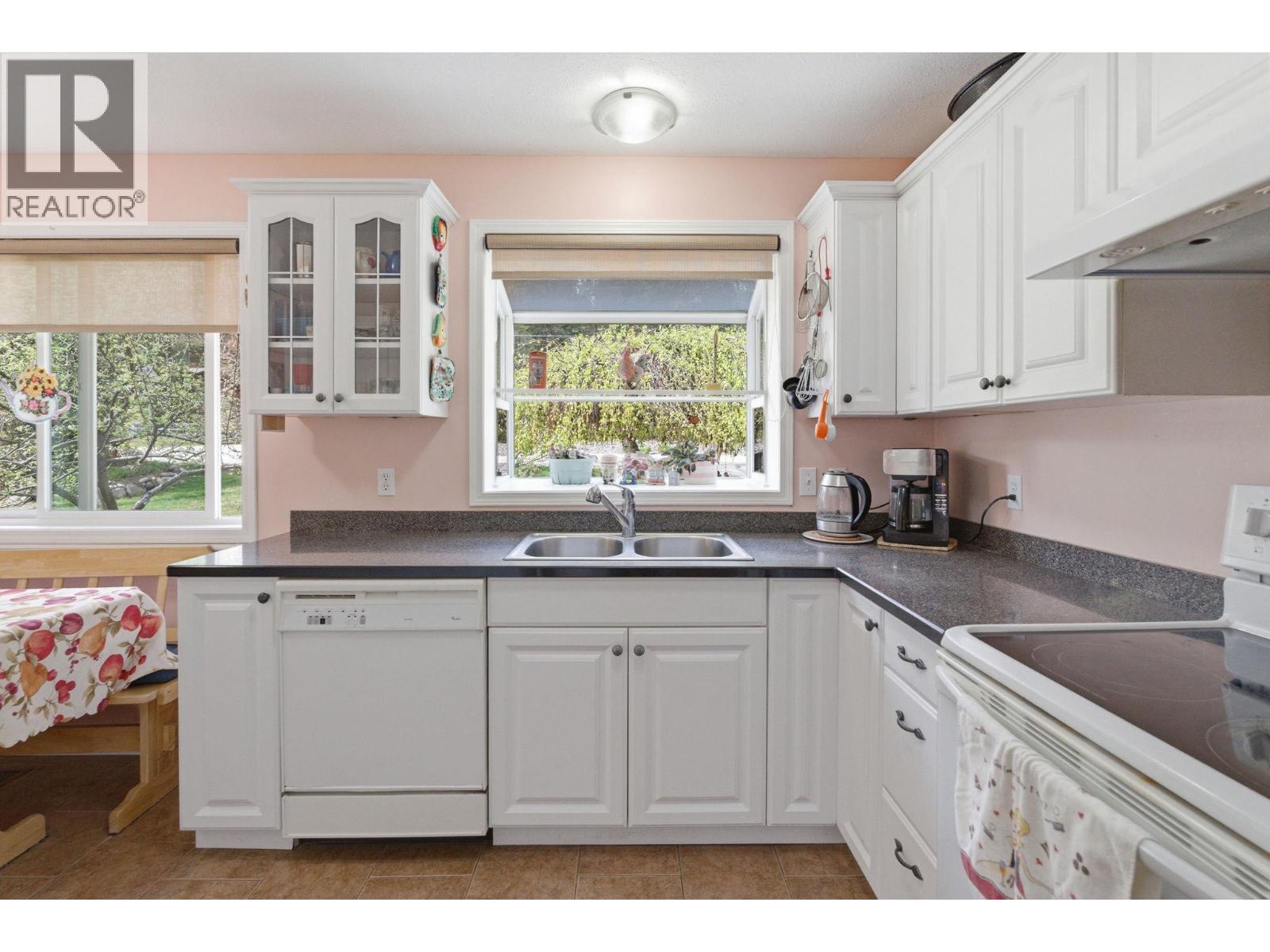 3193 Mcleod Road, West Kelowna, British Columbia  V4T 1A6 - Photo 15 - 10383841