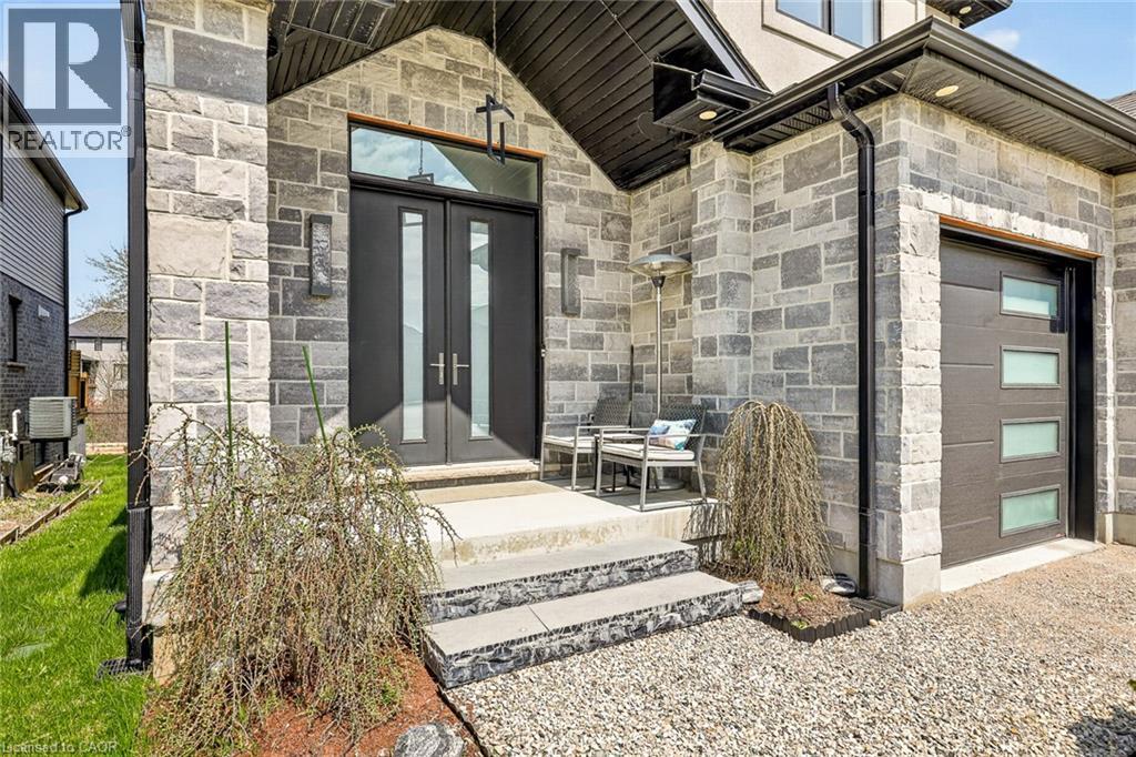 349 Masters Drive, Woodstock, Ontario  N4T 0L2 - Photo 6 - 40822816