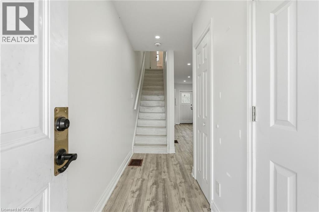 73 Gertrude Street, Hamilton, Ontario  L8L 4B7 - Photo 4 - 40822560