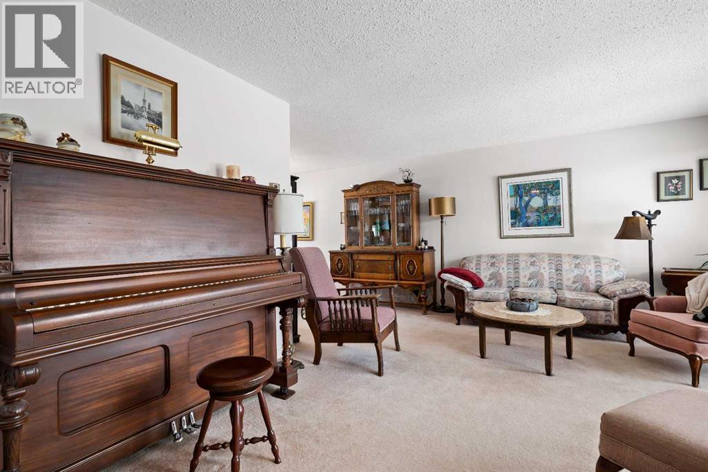 14 Rossmere Crescent, Medicine Hat, Alberta  T1B 2H4 - Photo 5 - A2302164