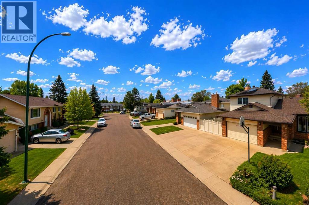 14 Rossmere Crescent, Medicine Hat, Alberta  T1B 2H4 - Photo 40 - A2302164