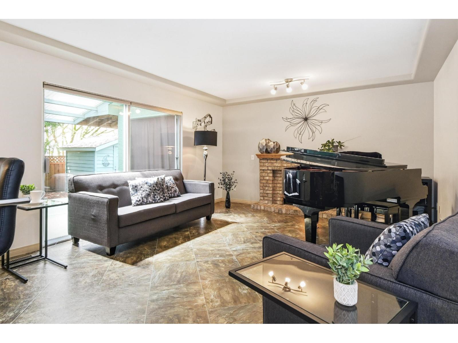 6022 187 Street, Surrey, British Columbia  V3S 7P3 - Photo 9 - R3114205