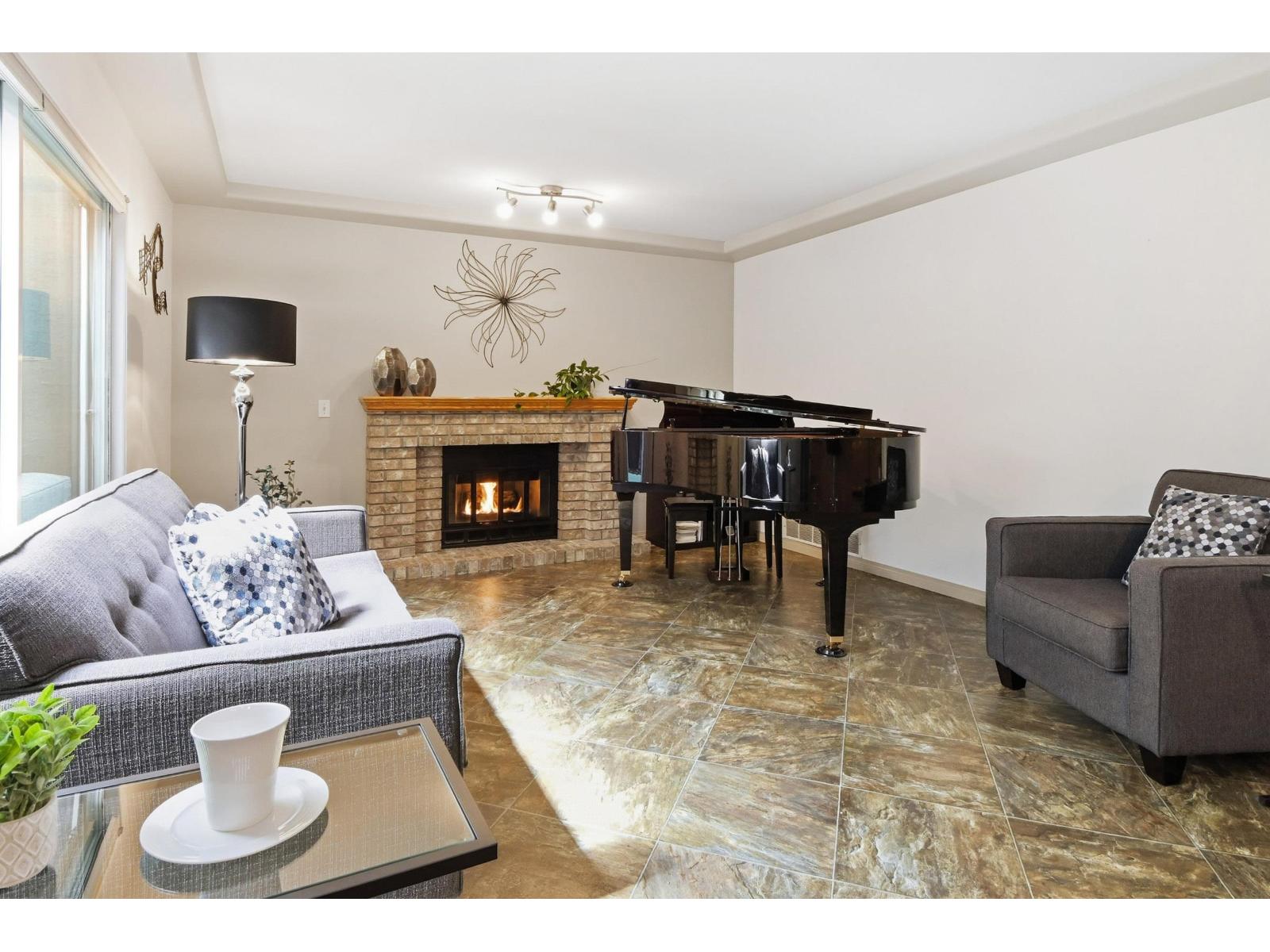 6022 187 Street, Surrey, British Columbia  V3S 7P3 - Photo 10 - R3114205