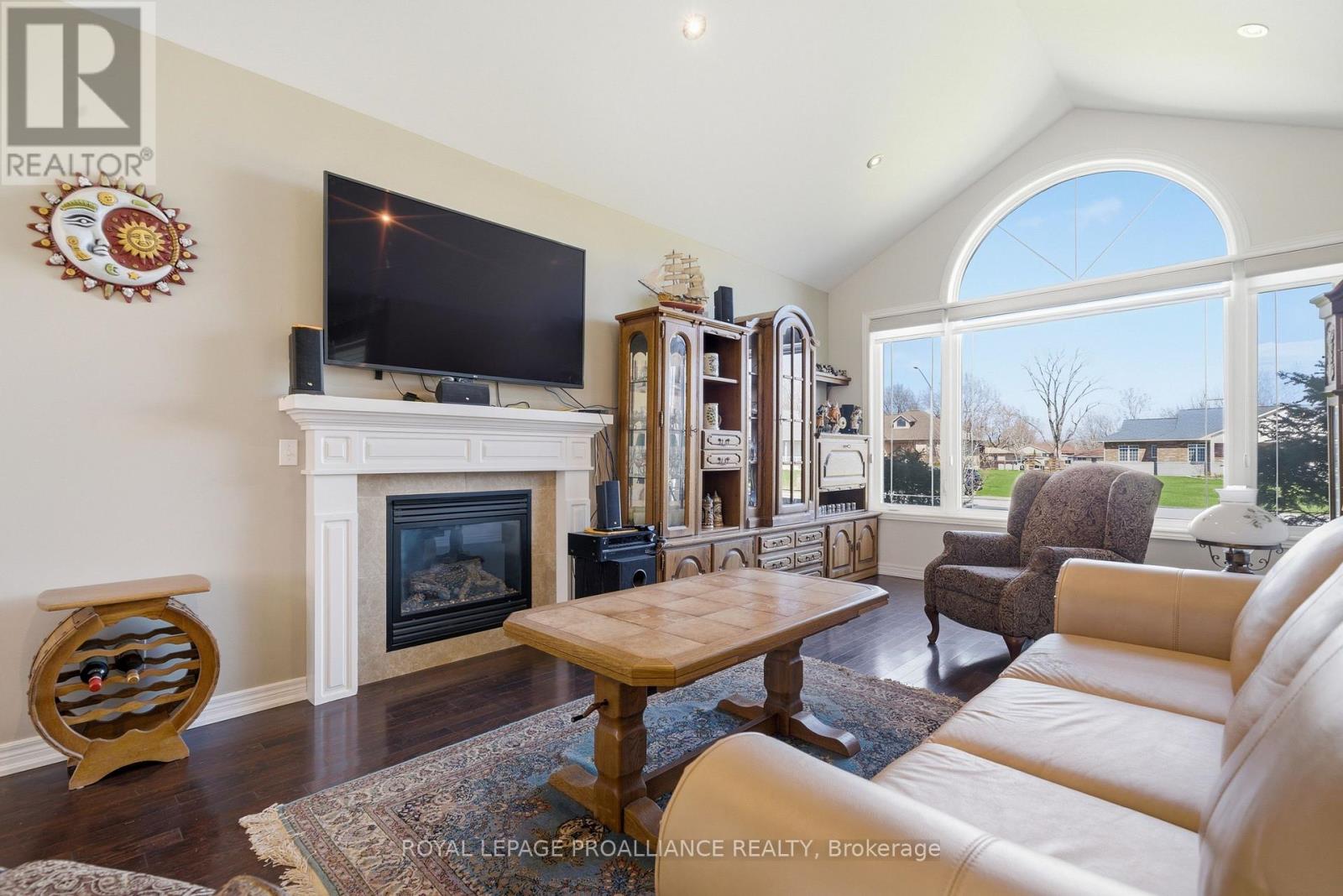 4 Bayswater Road, Quinte West, Ontario  K8V 5P5 - Photo 11 - X13031480