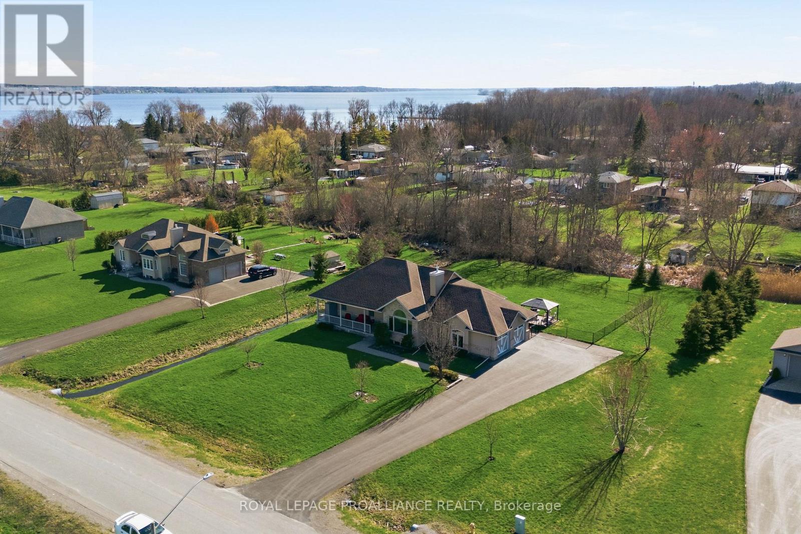 4 Bayswater Road, Quinte West, Ontario  K8V 5P5 - Photo 2 - X13031480