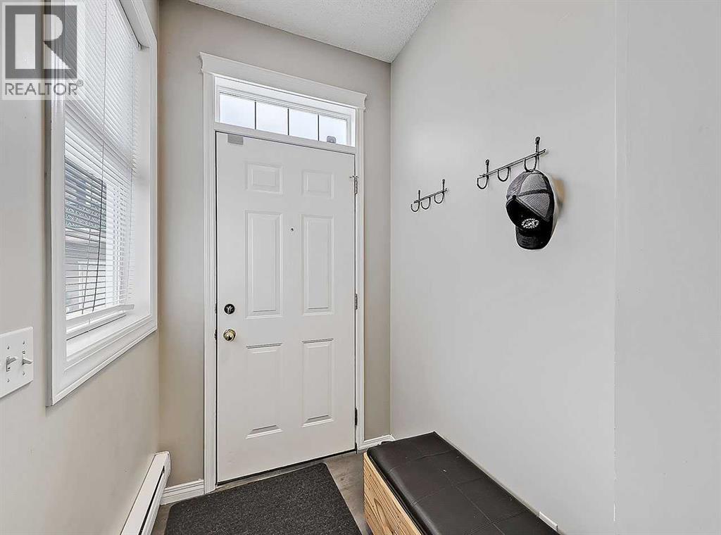 104 Prestwick Gardens SE, Calgary, Alberta  T2Z 3V4 - Photo 5 - A2299381