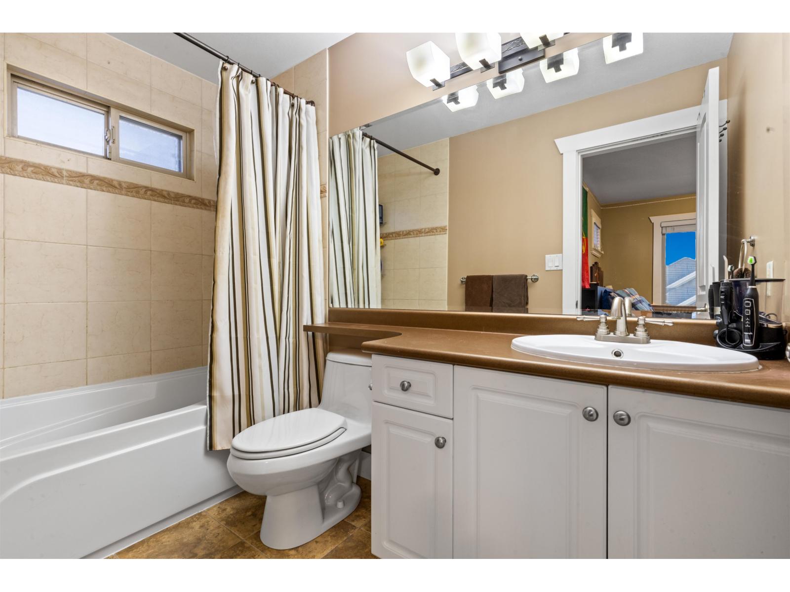 8741 163a Street, Surrey, British Columbia  V4N 1C3 - Photo 31 - R3114599