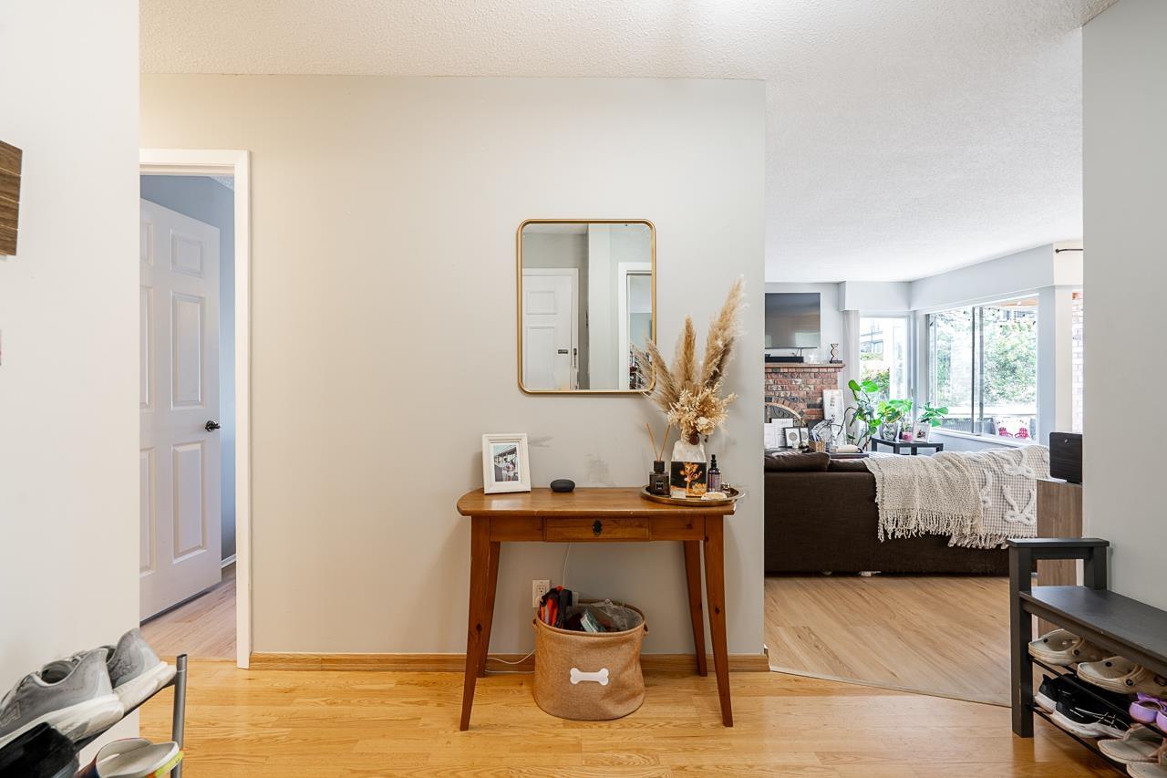 204 1390 Martin Street, White Rock, British Columbia  V4B 3W5 - Photo 5 - R3112934