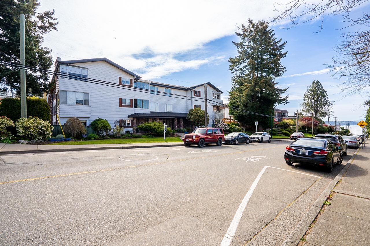 204 1390 MARTIN STREET, white rock, British Columbia