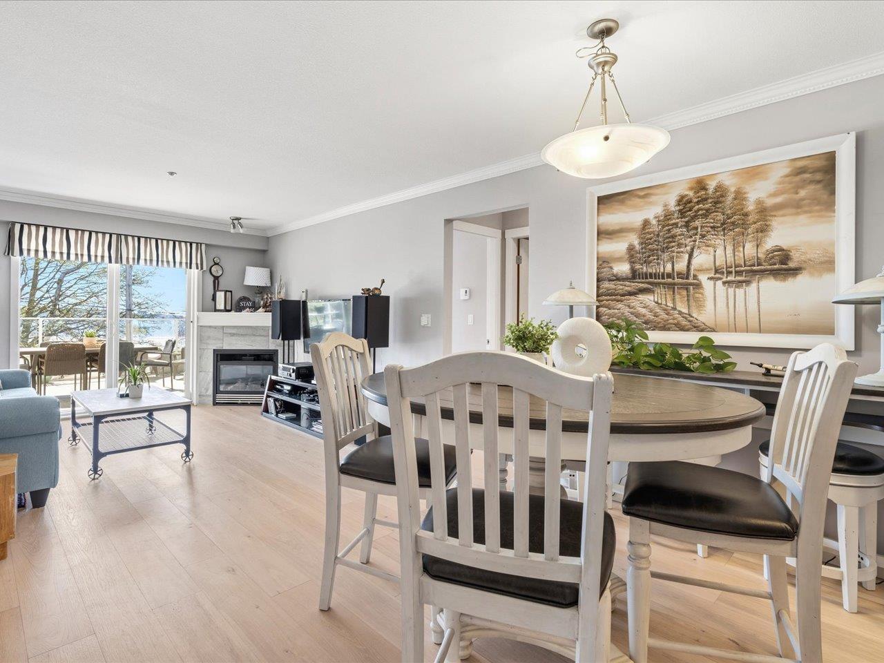 112 15621 Marine Drive, White Rock, British Columbia  V4B 1E1 - Photo 4 - R3113684