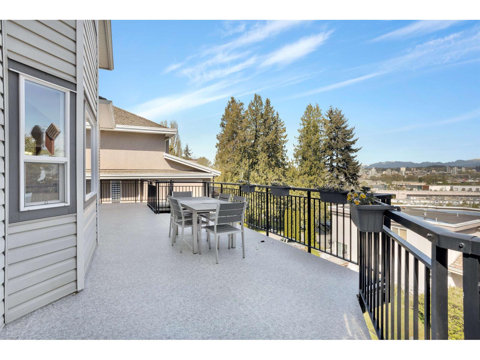 12015 100a Avenue, Surrey, British Columbia  V3V 2Y4 - Photo 15 - R3113891