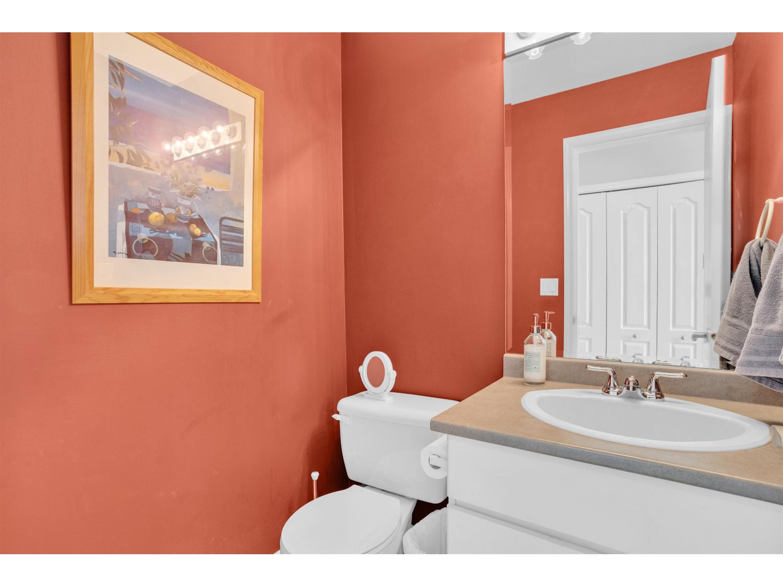 12015 100a Avenue, Surrey, British Columbia  V3V 2Y4 - Photo 8 - R3113891