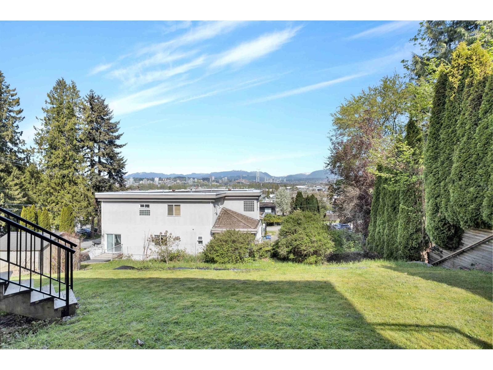 12015 100a Avenue, Surrey, British Columbia  V3V 2Y4 - Photo 30 - R3113891