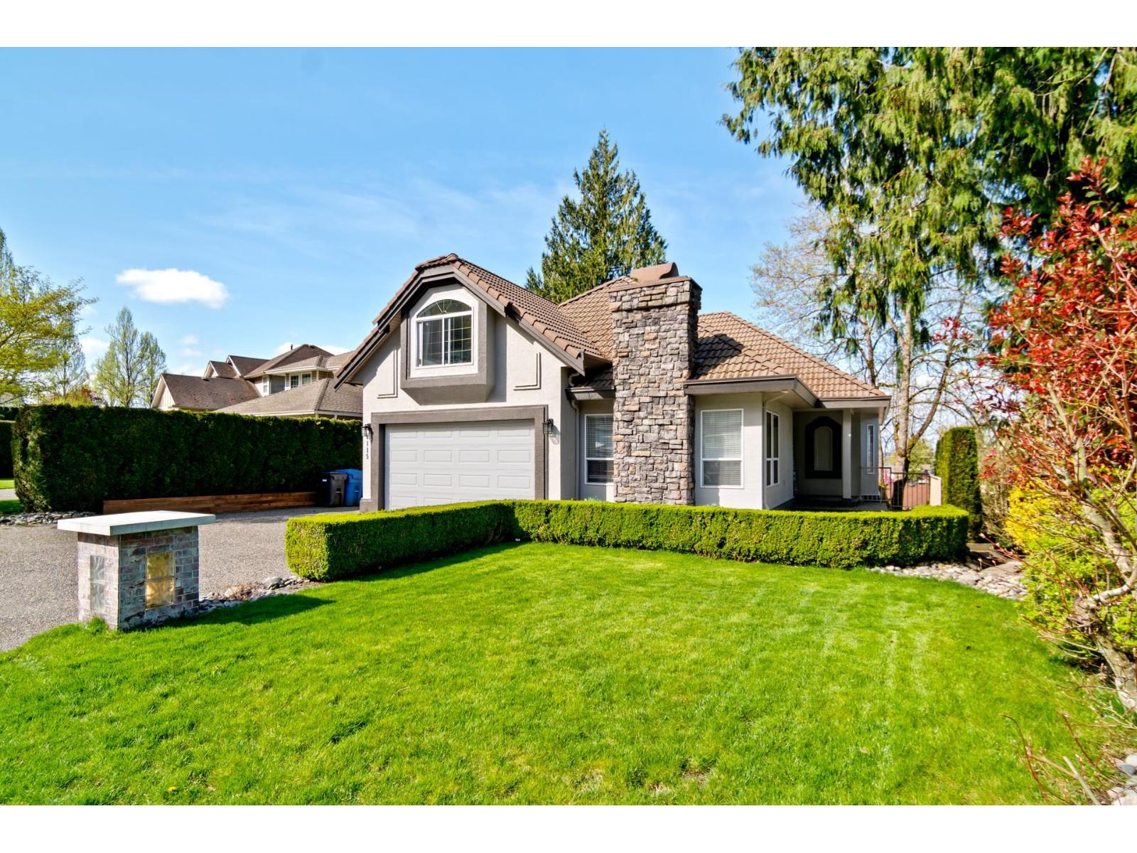 4115 Belanger Drive, Abbotsford, British Columbia  V3G 1K3 - Photo 2 - R3113871