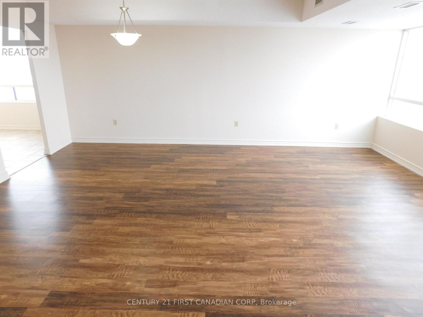 803 - 744 Wonderland Road S, London South, Ontario  N6K 4K3 - Photo 2 - X13031332