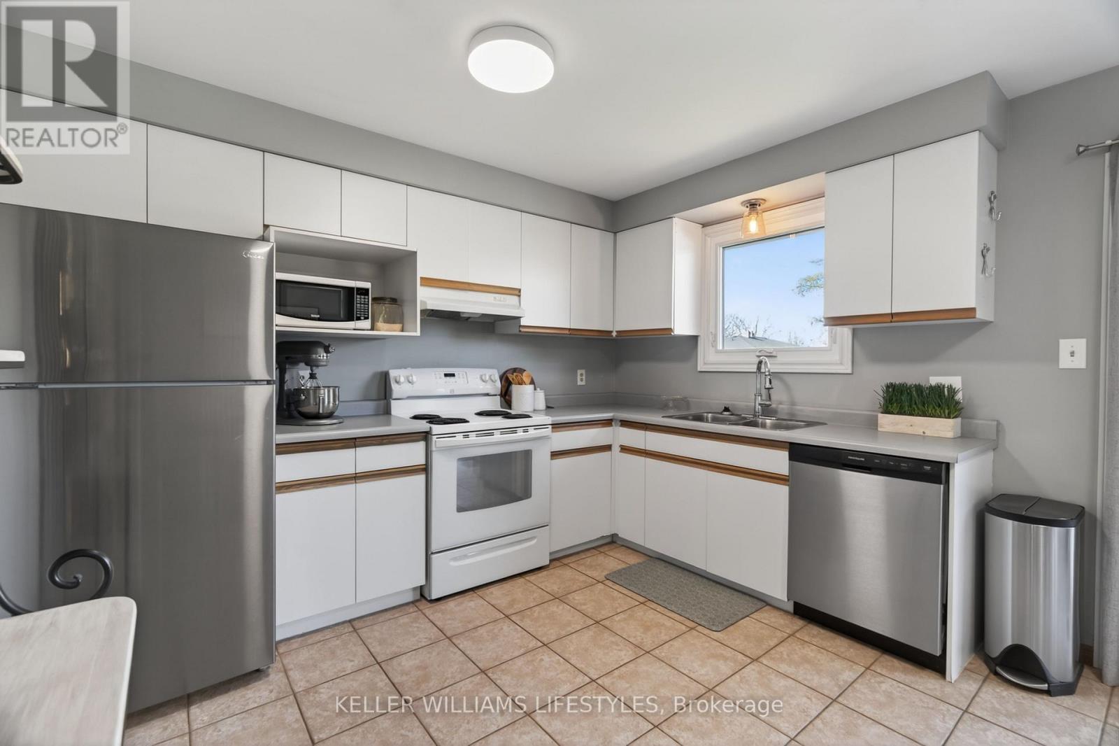 7 Pearson Avenue, Strathroy-Caradoc, Ontario  N7G 3X8 - Photo 12 - X13031584