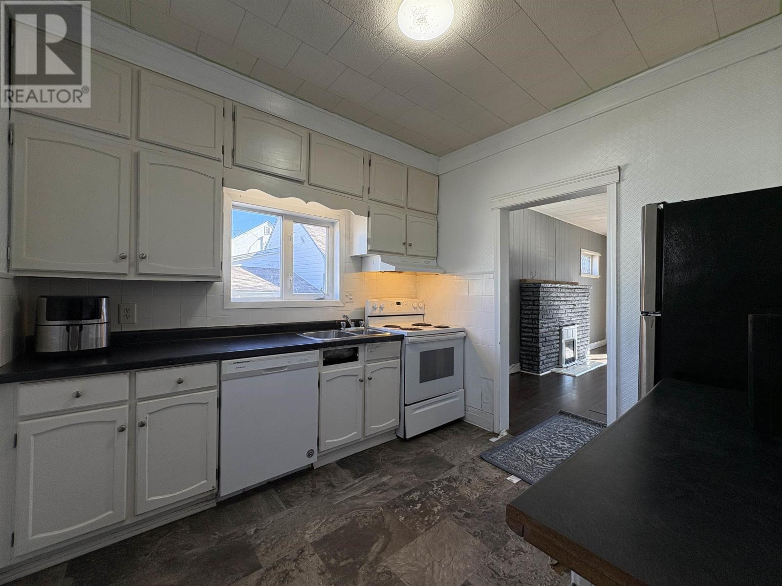 605 Crowe Ave, Fort Frances, Ontario  P9A 2L5 - Photo 8 - TB2600398